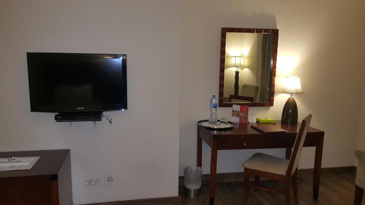 Savoey Hotel ลาฮอร์ ภายนอก รูปภาพ